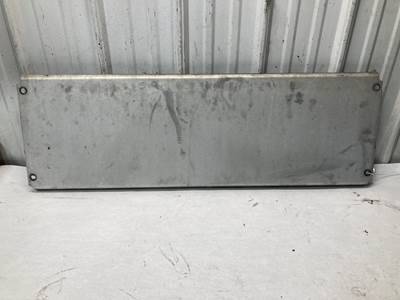 Cummins ISX15 DPF Cover for a Peterbilt 386