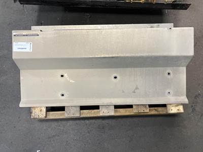 Cummins X15 DPF Cover for a International LT