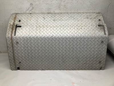 Detroit DD15 DPF Cover for a Freightliner 122SD