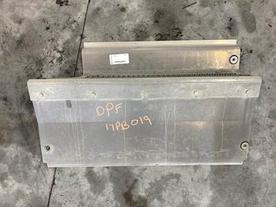 Paccar MX-13 DPF Cover for a Peterbilt 567