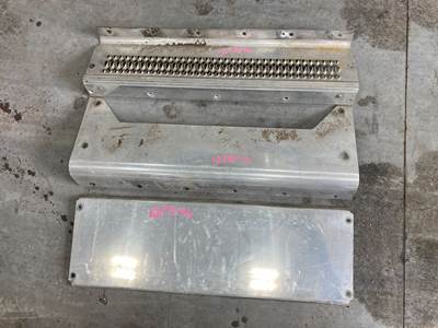 Paccar MX-13 DPF Cover for a Peterbilt 386