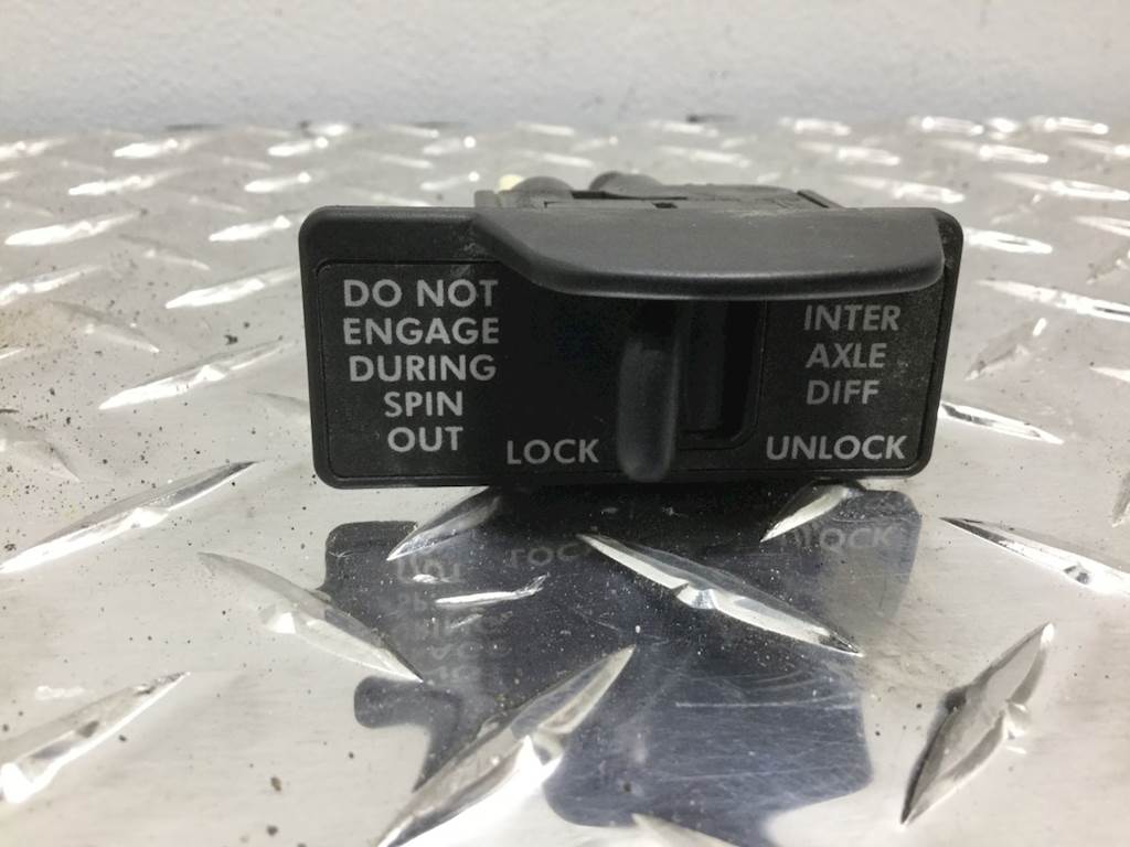 2014 Freightliner Cascadia Dash/Console Switch For Sale Sioux Falls