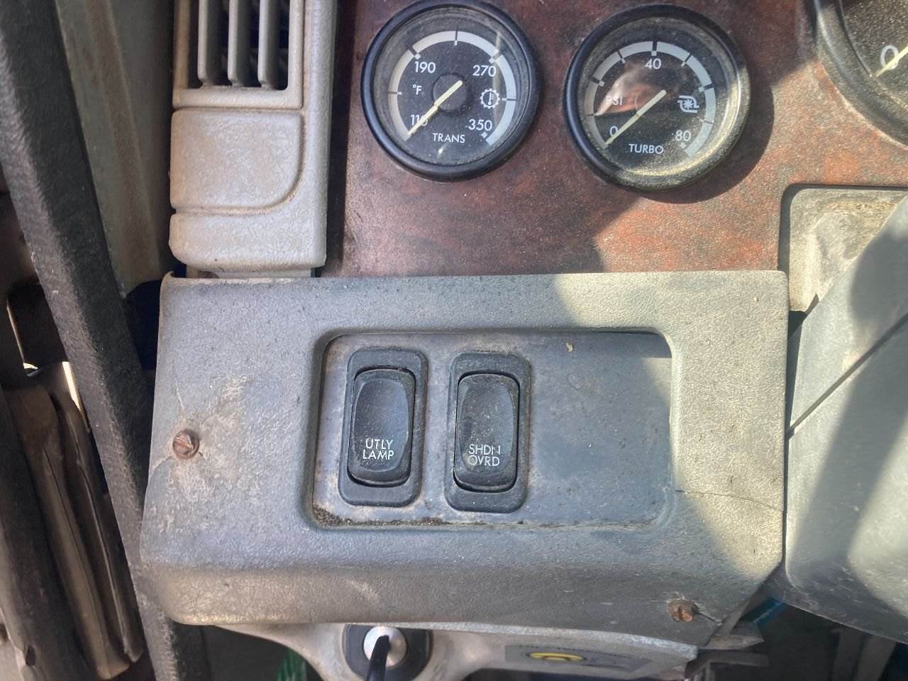 2000 Freightliner Century Class 120 Dash Panel for a Freightliner C120