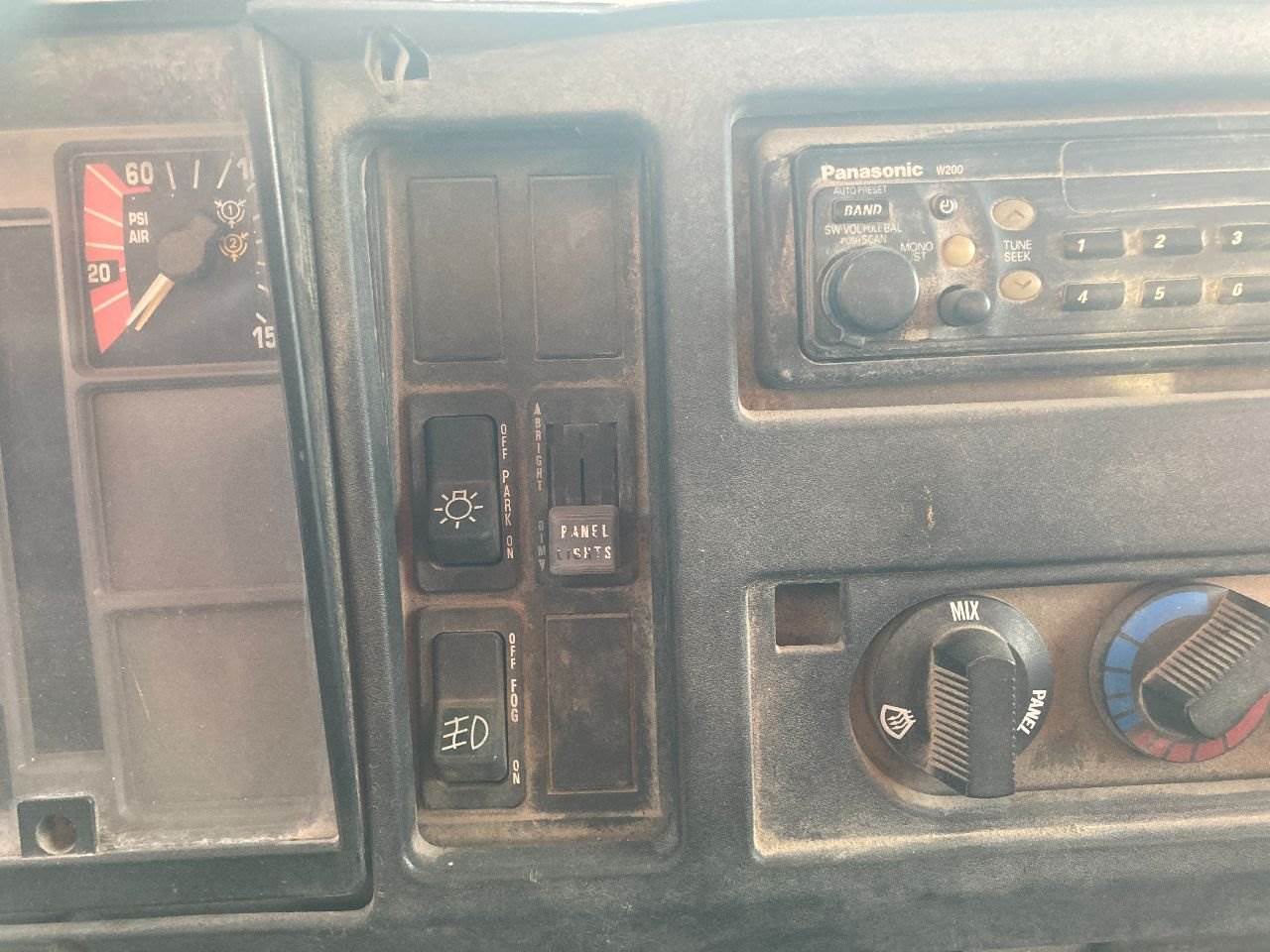 1999 International 4900 Dash Panel For Sale Kansas City, MO