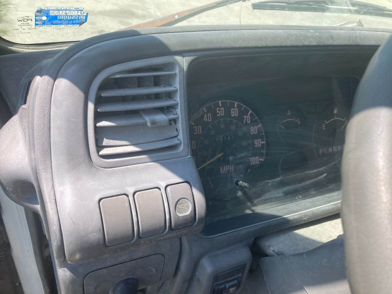 1995 Isuzu NPR Dash Panel For Sale Kansas City, MO 25278524