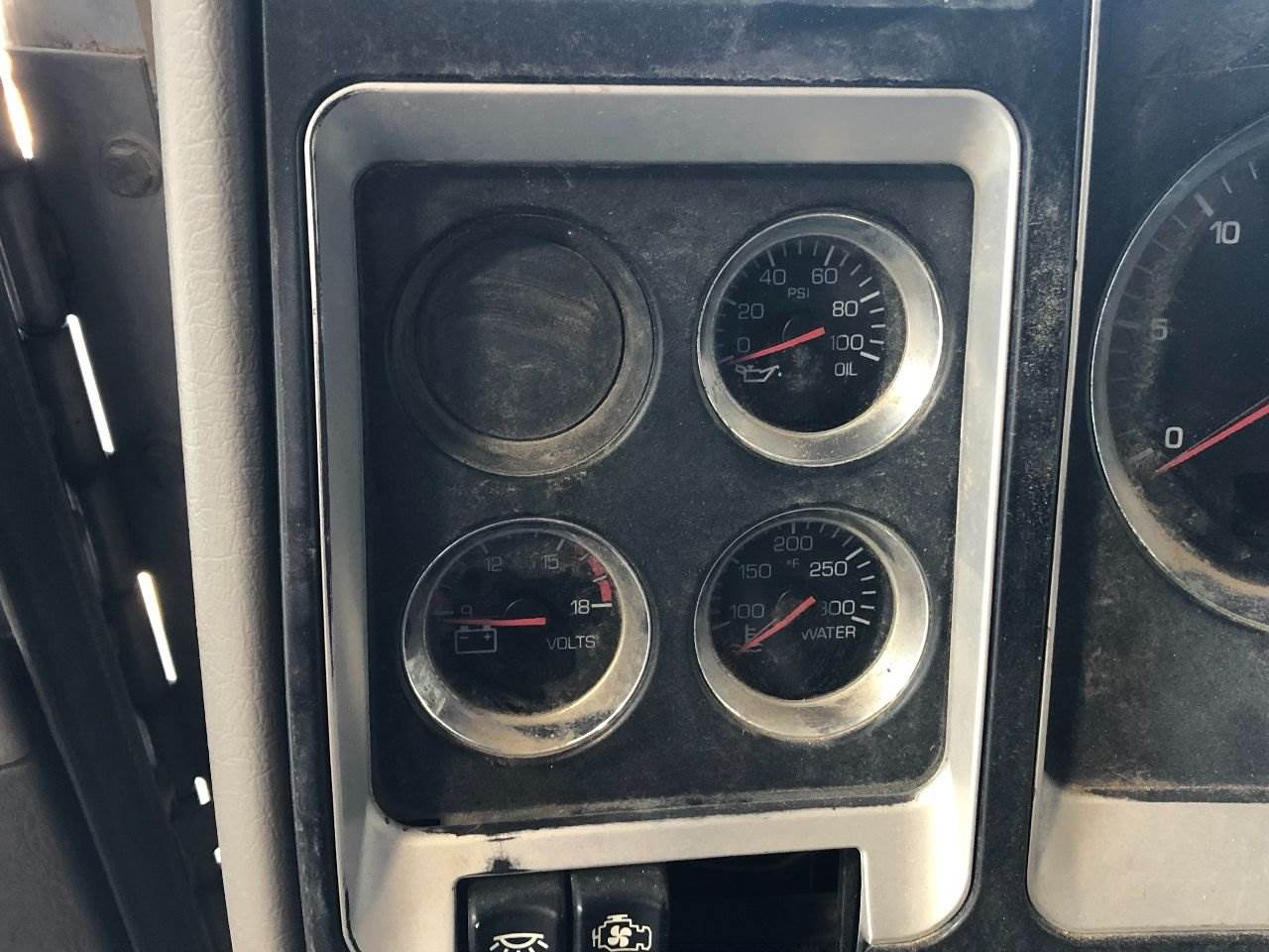 2014 Kenworth T800 Dash Panel For Sale Winimac, IN 25289375