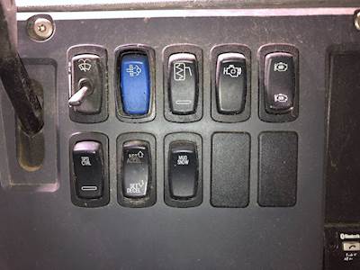 2015 Mack Pinnacle Cxu613 Dash Panel For A Mack Cxu613 For Sale Des Moines Ia 24991712 Mylittlesalesman Com
