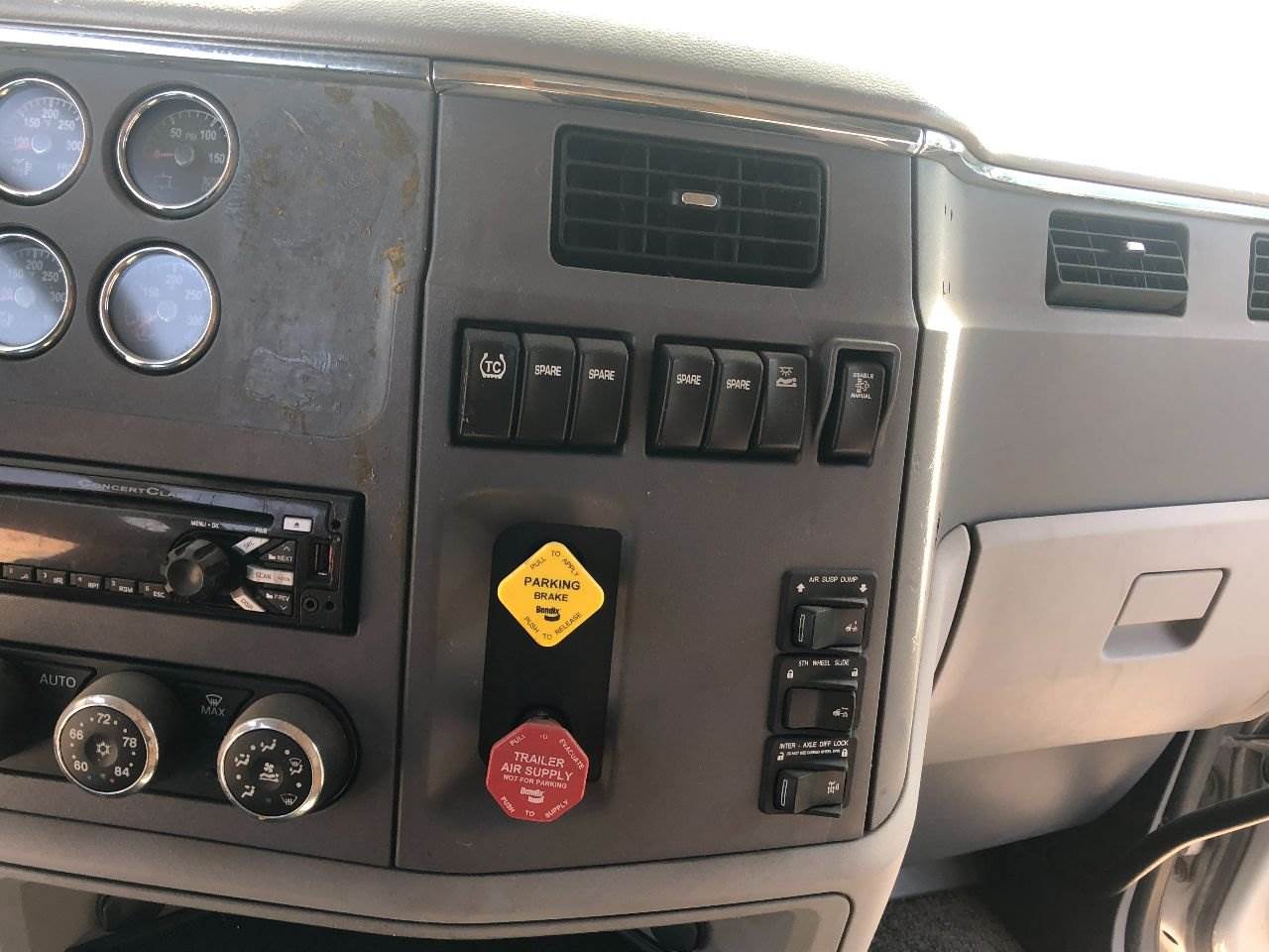 2016 Peterbilt 579 Dash Panel For Sale Spencer, IA 25478892