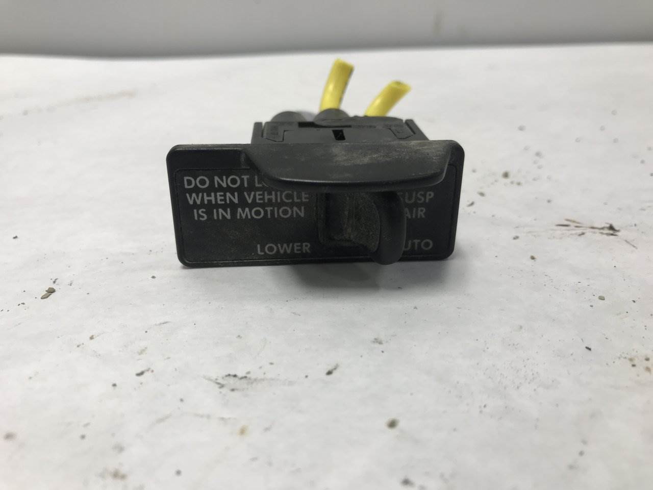 2016 Freightliner Cascadia Dashboard Switch For Sale Sioux Falls, SD