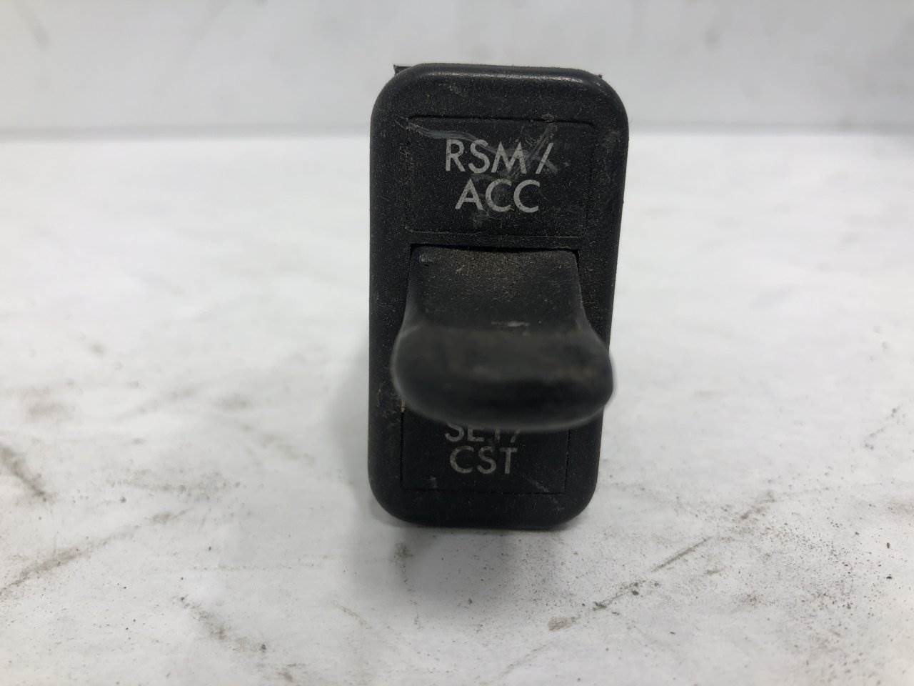 2014 Freightliner Cascadia Dashboard Switch For Sale Sioux Falls, SD