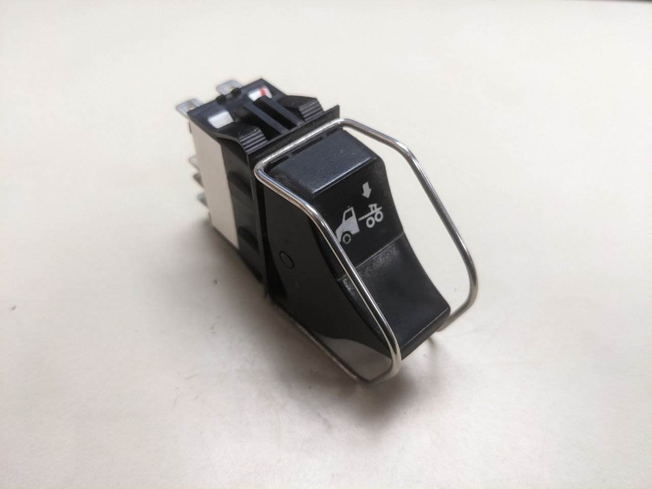 2017 Kenworth T680 Dashboard Switch For Sale Des Moines, IA P27