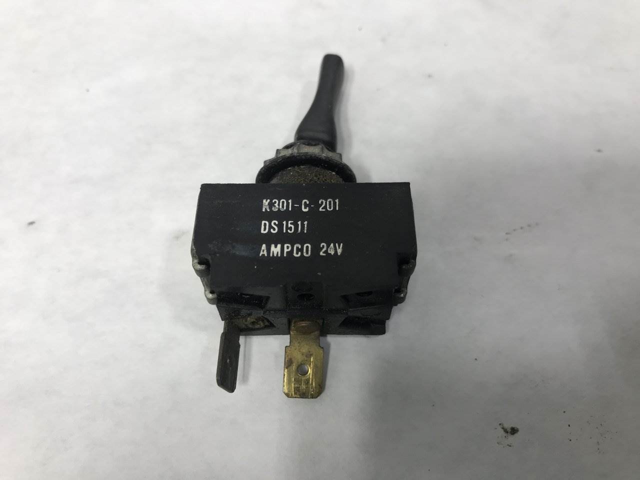 1987 Kenworth T800 Dashboard Switch For Sale Sioux Falls, SD K301C