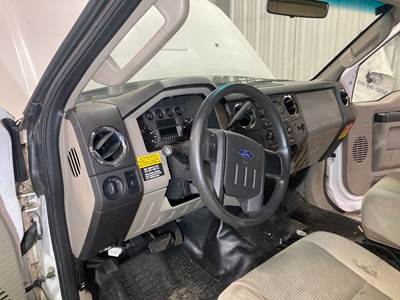 Ford F-450 Dashboard Assembly for a Ford F450 Super Duty