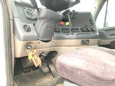 Freightliner Cascadia Dashboard Assembly