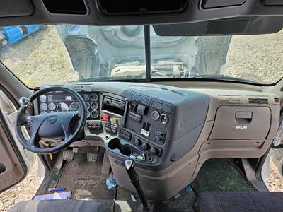 Freightliner Cascadia Dashboard Assembly