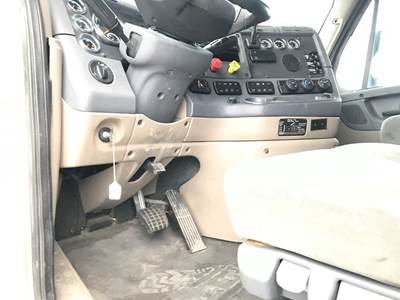 Freightliner Cascadia Dashboard Assembly