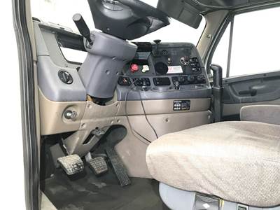 Freightliner Cascadia Dashboard Assembly
