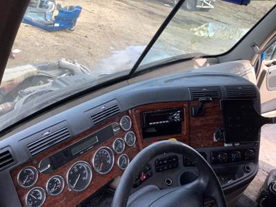 Freightliner Cascadia Dashboard Assembly