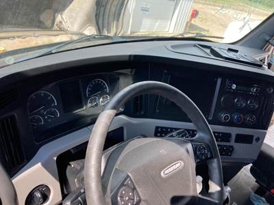 Freightliner Cascadia Dashboard Assembly