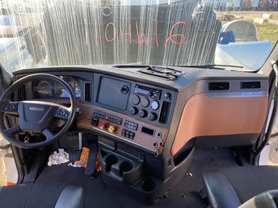 Freightliner Cascadia Dashboard Assembly