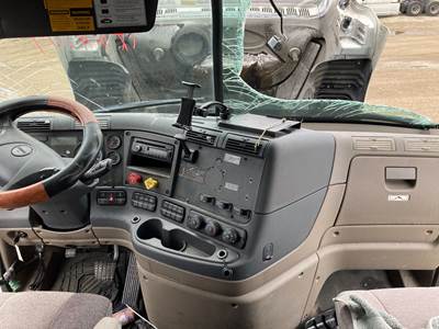 Freightliner Cascadia Dashboard Assembly