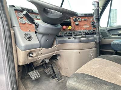 Freightliner Cascadia Dashboard Assembly