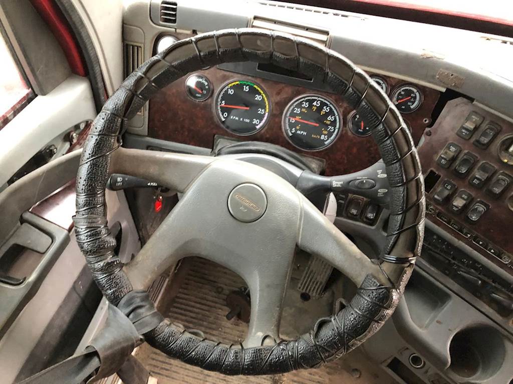 2007 Freightliner Century Class 120 Dashboard Assembly for a