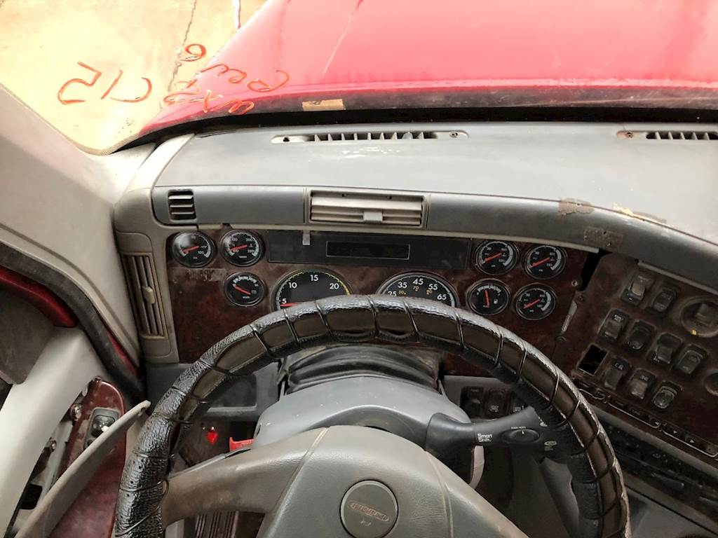 2007 Freightliner Century Class 120 Dashboard Assembly for a
