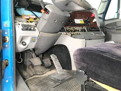 Freightliner Century Class 120 Dashboard Assembly for a Freightliner C120 Century