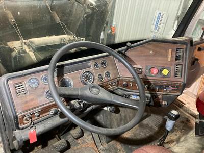 Freightliner FLC112 Dashboard Assembly