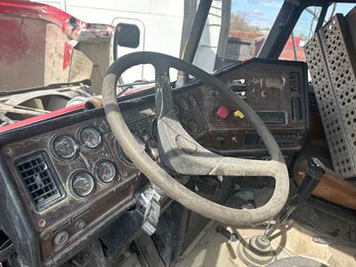 Freightliner FLD112SD Dashboard Assembly