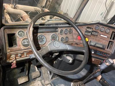 Freightliner FLD120 Dashboard Assembly