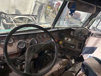 Freightliner FLD120 Dashboard Assembly