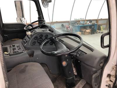 GMC T7500 Dashboard Assembly