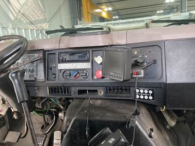International 4900 Dashboard Assembly
