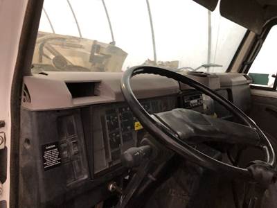 International 4900 Dashboard Assembly