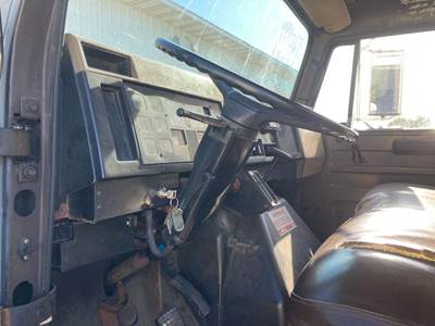 International 4900 Dashboard Assembly