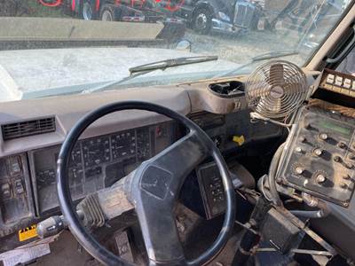 International 4900 Dashboard Assembly
