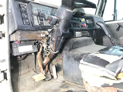 International 8100 Dashboard Assembly