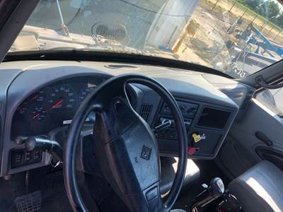 International 8600 Dashboard Assembly