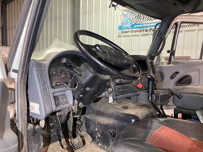 International 8600 Dashboard Assembly