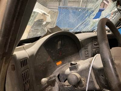 International 8600 Dashboard Assembly