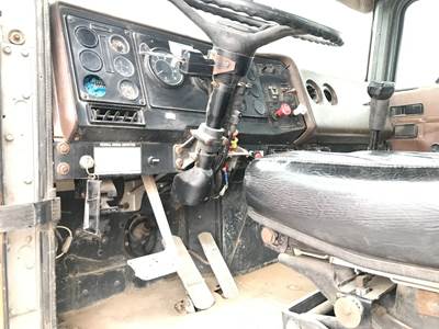 International 9300 Dashboard Assembly