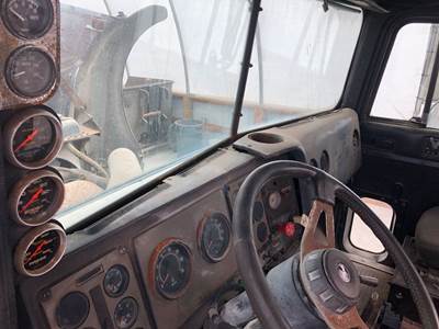 International 9300 Dashboard Assembly