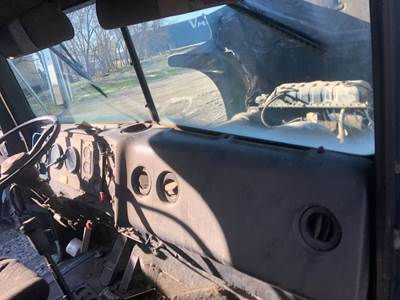 International 9300 Dashboard Assembly