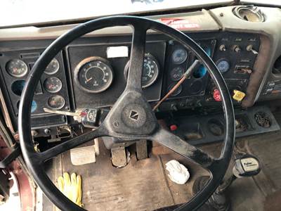 International 9300 Dashboard Assembly