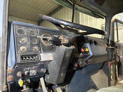 International 9300 Dashboard Assembly