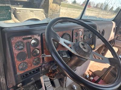 International 9300 Dashboard Assembly