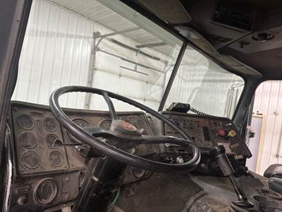 International 9700 Dashboard Assembly