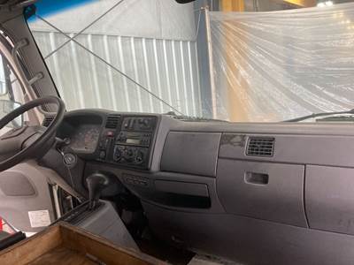 International CF600 Dashboard Assembly